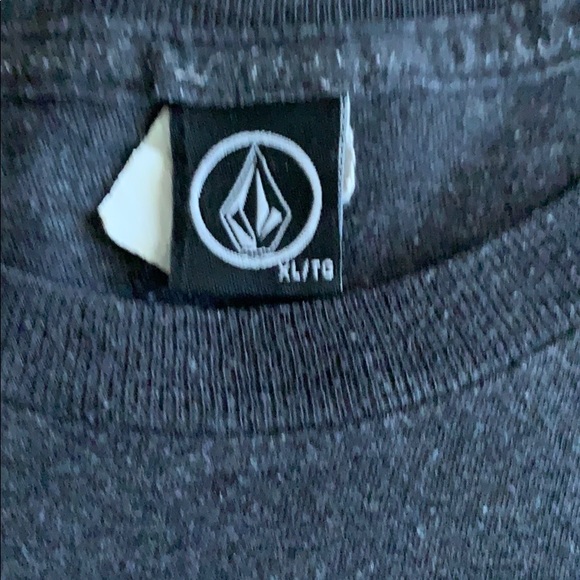 Volcom T-Shirt - Picture 2 of 3